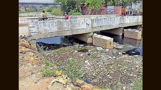 Buddha Nalluh bridge area in Ludhiana. (HT File Photo)