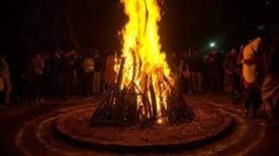 Chhoti Holi for this year will be observed on March 24. Chhoti Holi for this year will be observed on March 24.