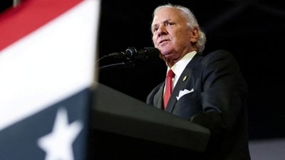 South Carolina Governor Henry McMaster speaks to supporters gathered at a campaign rally for Republican presidential candidate and former U.S. President Donald Trump at Coastal Carolina University ahead of the South Carolina Republican presidential primary in Conway, South Carolina, U.S., February 10, 2024. REUTERS/Sam Wolfe/File Photo
