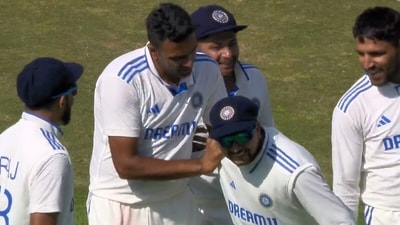 Ravichandran Ashwin and Kuldeep Yadav gave us the moment of the day. (Screengrab) Ravichandran Ashwin and Kuldeep Yadav gave us the moment of the day. (Screengrab)
