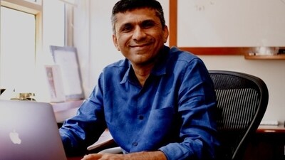 HT Media MD and CEO Praveen Someshwar held a masterclass of the top finalists of the show. HT Media MD and CEO Praveen Someshwar held a masterclass of the top finalists of the show.