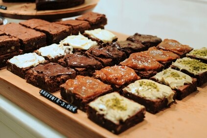 Look at different options like caramel, peanut butter and others to top brownies (Unsplash) Look at different options like caramel, peanut butter and others to top brownies (Unsplash)