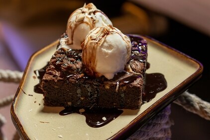 Warm gooey brownies with cold ice cream is a match made in heaven (Unsplash) Warm gooey brownies with cold ice cream is a match made in heaven (Unsplash)