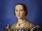 Eleonora di Toledo, ritratto della scuola di Agnolo Bronzino, possibly on the occasion of her death, in 1562. Based on an earlier portrait by Bronzino.
