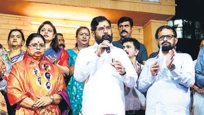 Exodus of ex-corporators fuels Shinde faction’s momentum ahead of LS polls Exodus of ex-corporators fuels Shinde faction’s momentum ahead of LS polls