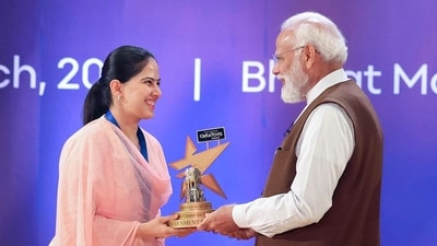 PM Narendra Modi presents the Best Creator for Social Change award to Jaya Kishori during the National Creators Award. (ANI)