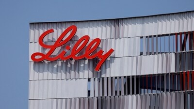 Eli Lilly logo is shown on one of the company's offices in San Diego, California, U.S., September 17, 2020. (Reuters)