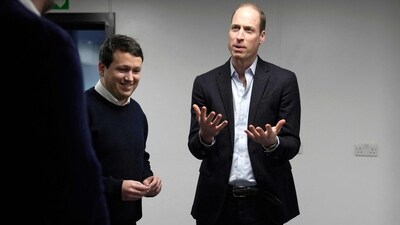 Britain's Prince William, Prince of Wales (C) speaks to Pierre-Yves Paslier (L) founder of Notpla during a visit to the Kia Oval cricket ground to meet with members of Earthshot Prize winner "Notpla" on March 8, 2024, to hear about a new multi-million-pound contract with Levy UK + Ireland, part of Compass Group, to introduce Notpla's seaweed-based, natural food packaging to over 50 sporting and event venues. (Photo by Kin Cheung / POOL / AFP) (AFP)