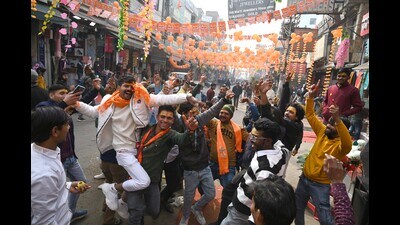 Hindutva supporters dancing in Gurugram. (Parveen Kumar/Hindustan Times) Hindutva supporters dancing in Gurugram. (Parveen Kumar/Hindustan Times)
