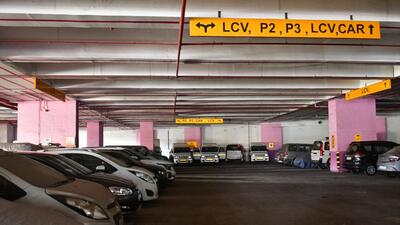 Mumbai, India - November 05, 2022: Vehicles parked inside MCGM Parking Lot, at Tokershi Jivraj Road, Sewri, in Mumbai, India, on Saturday, November 05, 2022. (Photo by Bhushan Koyande/HT Photo) (HT PHOTO) Mumbai, India - November 05, 2022: Vehicles parked inside MCGM Parking Lot, at Tokershi Jivraj Road, Sewri, in Mumbai, India, on Saturday, November 05, 2022. (Photo by Bhushan Koyande/HT Photo) (HT PHOTO)