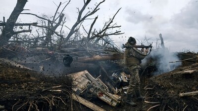 A Ukrainian soldier fires an RPG toward Russian positions at the frontline near Avdiivka, an eastern Ukrainian city, on April 28, 2023. (AP) A Ukrainian soldier fires an RPG toward Russian positions at the frontline near Avdiivka, an eastern Ukrainian city, on April 28, 2023. (AP)