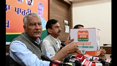State party chief Sunil Jakhar during a press conference in Chandigarh on Friday. (Ravi Kumar/HT)