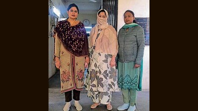 VB arrests accused Pooja Rani who was wanted in fake vigilance officials case in Ludhiana on Friday, March 08, 2024. (HT Photo) VB arrests accused Pooja Rani who was wanted in fake vigilance officials case in Ludhiana on Friday, March 08, 2024. (HT Photo)
