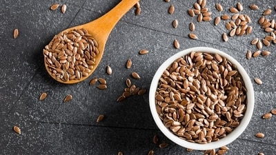 Flaxseeds &amp; mustard seeds: Flaxseeds are high in fibre and omega-3 fatty acids, but they also contain goitrogens. Consuming large amounts of flaxseeds may negatively affect thyroid function. Mustard seeds and mustard greens contain goitrogens and should be consumed in moderation by individuals with thyroid issues.&nbsp; (Freepik)