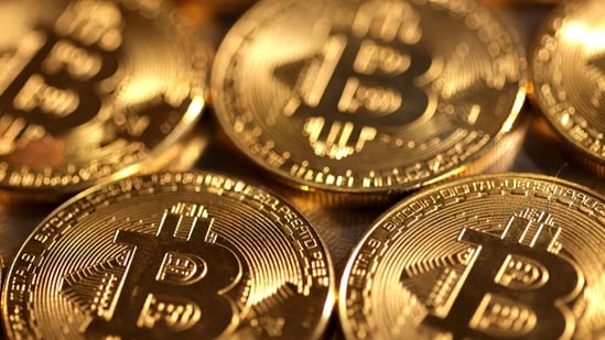 Bitcoin has touched its lifetime high of $70,000 (HT_PRINT)