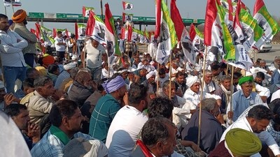 Farmers will stage a 'rail roko' protest on Sunday, March 10 (HT Photo) Farmers will stage a 'rail roko' protest on Sunday, March 10 (HT Photo)