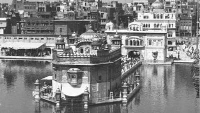 The gallery was set up near the Golden Temple in Amritsar by the Harnam Singh Khalsa-led Sikh seminary Damdami Taksal. (HT File) The gallery was set up near the Golden Temple in Amritsar by the Harnam Singh Khalsa-led Sikh seminary Damdami Taksal. (HT File)