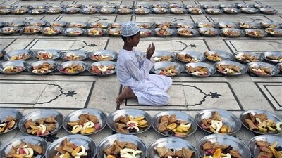 Ramadan is the time to connect with spirituality and pray with devotion and dedication. (Photo by quranreading.com) Ramadan is the time to connect with spirituality and pray with devotion and dedication. (Photo by quranreading.com)