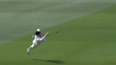Glenn Phillips grabbed a sensational one-handed diving catch. Glenn Phillips grabbed a sensational one-handed diving catch.