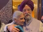 Union Minister Hardeep Singh Puri and his friend from DU. 