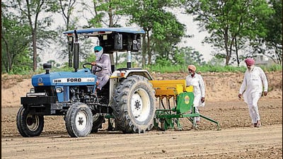 PAU experts say the old machines required at least 20 to 25 days between paddy harvest and wheat sowing, but farmers can sow wheat a day after harvest using the new machines (HT File)
