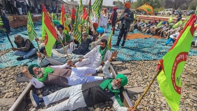 Farmers are holding a nationwide 'rail roko' protest on Sunday seeking to intensify their ongoing protest over a raft of demands, including a legal guarantee of minimum support price (MSP). The Samyukta Kisan Morcha (non-political) and the Kisan Mazdoor Morcha have called for protest. (PTI) Farmers are holding a nationwide 'rail roko' protest on Sunday seeking to intensify their ongoing protest over a raft of demands, including a legal guarantee of minimum support price (MSP). The Samyukta Kisan Morcha (non-political) and the Kisan Mazdoor Morcha have called for protest. (PTI)