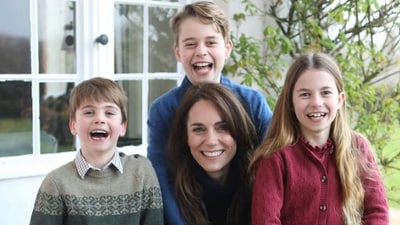 Kate Middleton poses alongside her three children in latest picture (Instagram) Kate Middleton poses alongside her three children in latest picture (Instagram)