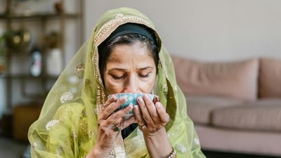 Suhoor Traditions: The pre-dawn meal, Suhoor, is consumed before the fast begins at sunrise, often consisting of nutritious foods to sustain individuals throughout the day. (Pexels) Suhoor Traditions: The pre-dawn meal, Suhoor, is consumed before the fast begins at sunrise, often consisting of nutritious foods to sustain individuals throughout the day. (Pexels)