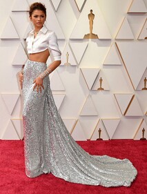 Zendaya looked absolutely gorgeous in white crop shist and dazzling maxi skirt with extended hem. (Pinterest) Zendaya looked absolutely gorgeous in white crop shist and dazzling maxi skirt with extended hem. (Pinterest)