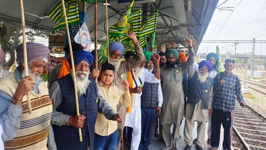 Farmer leader Sarwan Singh Pandher asked people to join the protest in large numbers.&nbsp;(ANI)