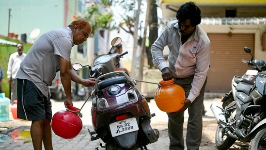 To address the water crisis in Bengaluru, the Bangalore Water Supply and Sewerage Board (BWSSB) plans to install filter borewells and construct water plants near the restored lake beds. These facilities will use innovative technology to supply water after thorough testing, according to BWSSB officials.&nbsp;(AFP)