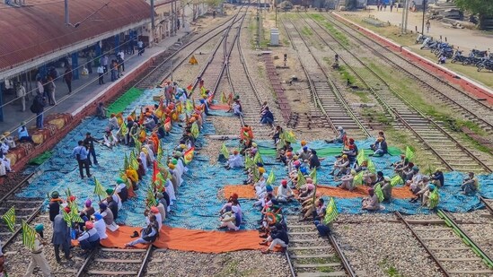 Bharti Kisan Union (Ekta Ugrahan), BKU (Dakaunda-Dhaner) and Krantikari Kisan Union, farmer bodies which are part of the Samyukta Kisan Morcha, are also participating in the 'rail roko' agitation.&nbsp;(PTI)