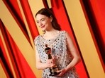 US actress Emma Stone, Best Actress in a Leading Role for "Poor Things", attends the Vanity Fair Oscars Party at the Wallis Annenberg Center for the Performing Arts in Beverly Hills, California, on March 10, 2024. (Photo by Michael TRAN / AFP) US actress Emma Stone, Best Actress in a Leading Role for "Poor Things", attends the Vanity Fair Oscars Party at the Wallis Annenberg Center for the Performing Arts in Beverly Hills, California, on March 10, 2024. (Photo by Michael TRAN / AFP)