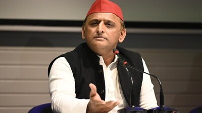 Samajwadi Party chief Akhilesh Yadav (File photo) Samajwadi Party chief Akhilesh Yadav (File photo)