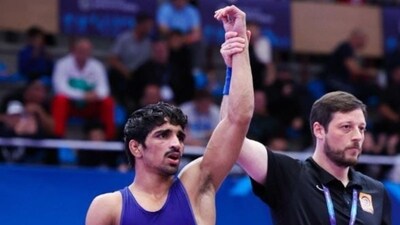 Aman Sehrawat beat Ravi Dahiya in selection trials for the Paris Olympics qualifiers Aman Sehrawat beat Ravi Dahiya in selection trials for the Paris Olympics qualifiers