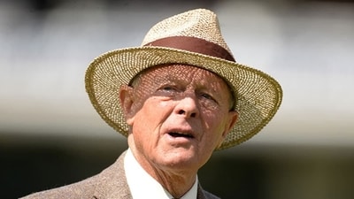 Geoffrey Boycott criticises England's bowling line-up for India Tests. Geoffrey Boycott criticises England's bowling line-up for India Tests.