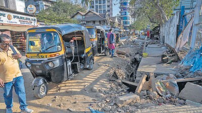 Mumbai, India - March 8, 2024: photos for Vile parle east station road concretisation and no space to walk for people. People walking on road in Mumbai, India, on Friday, March 8, 2024. (Photo by Satish Bate/ Hindustan Times) (Hindustan Times) Mumbai, India - March 8, 2024: photos for Vile parle east station road concretisation and no space to walk for people. People walking on road in Mumbai, India, on Friday, March 8, 2024. (Photo by Satish Bate/ Hindustan Times) (Hindustan Times)