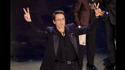 Robert Downey Jr accepts his first-ever Oscar award. (X/@Tarek_A5) Robert Downey Jr accepts his first-ever Oscar award. (X/@Tarek_A5)