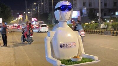 A food truck in Ahmedabad called Robotic Cafe has got a robot to serve gola desserts to patrons (Robotic Cafe) A food truck in Ahmedabad called Robotic Cafe has got a robot to serve gola desserts to patrons (Robotic Cafe)