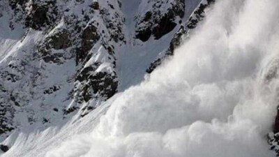 The avalanche, which was preceded by a blizzard in the Bhaba Valley area, struck when a large number of labourers were having lunch at a worksite. (PTI) The avalanche, which was preceded by a blizzard in the Bhaba Valley area, struck when a large number of labourers were having lunch at a worksite. (PTI)