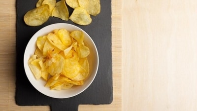 While there's no perfect alternative to this cheat-day snack, one can try healthy options that will not only satisfy your cravings but also keep you full for long. (Freepik) While there's no perfect alternative to this cheat-day snack, one can try healthy options that will not only satisfy your cravings but also keep you full for long. (Freepik)