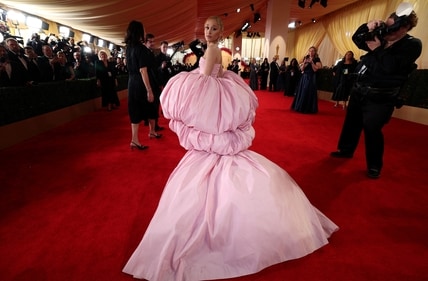 Ariana Grande in a larger-than-life custom Giambattista Valli Haute Couture creation. (Photo: Reuters) Ariana Grande in a larger-than-life custom Giambattista Valli Haute Couture creation. (Photo: Reuters)