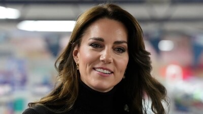 X user believes Kate Middleton's photo was edited using a picture from a 2016 Vogue photoshoot (AP Photo/Frank Augstein, Pool, File ) (AP) X user believes Kate Middleton's photo was edited using a picture from a 2016 Vogue photoshoot (AP Photo/Frank Augstein, Pool, File ) (AP)