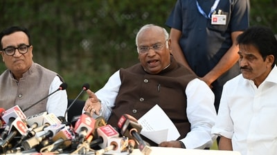 Congress President Mallikarjun Kharge addresses a press conference at his residence, in New Delhi (Hindustan Times) Congress President Mallikarjun Kharge addresses a press conference at his residence, in New Delhi (Hindustan Times)