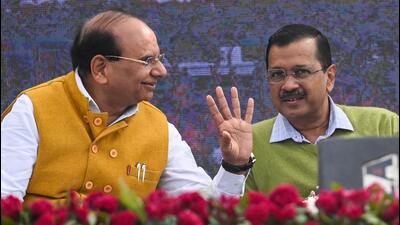 Delhi LG Vinai Kumar Saxena and Delhi Chief Minister Arvind Kejriwal launched the city’s first engineered landfill site. (HT PHOTO.) Delhi LG Vinai Kumar Saxena and Delhi Chief Minister Arvind Kejriwal launched the city’s first engineered landfill site. (HT PHOTO.)