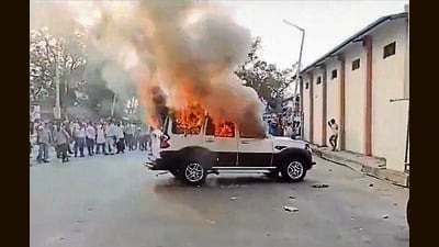 The farmers set 12 vehicles on fire, including five government-owned ones. (HT) The farmers set 12 vehicles on fire, including five government-owned ones. (HT)