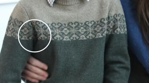 The sweater worn by Prince Louis has a distorted pattern. (Instagram/@princeandprincessofwales) The sweater worn by Prince Louis has a distorted pattern. (Instagram/@princeandprincessofwales)