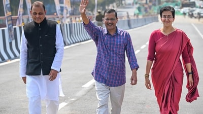 Chief minister Arvind Kejriwal, PWD minister Atishi and AAP leader Somnath Bharti at a ceremony to open a flyover near Moti Nagar in New Delhi on Wednesday, (HT Photo/Sanchit Khanna) Chief minister Arvind Kejriwal, PWD minister Atishi and AAP leader Somnath Bharti at a ceremony to open a flyover near Moti Nagar in New Delhi on Wednesday, (HT Photo/Sanchit Khanna)
