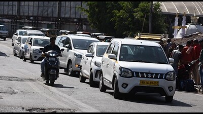 Even though Pune RTA denied licence to cab aggregators Ola and Uber on Tuesday, many still availed the service in various parts on Wednesday. (MAHENDRA KOLHE/ HT)