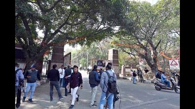 The Delhi high court on Wednesday sought Jawaharlal Nehru University’s (JNU) stand on a plea challenging the process of conducting the upcoming JNUSU polls. (Sanjeev Verma/ HT Photo) The Delhi high court on Wednesday sought Jawaharlal Nehru University’s (JNU) stand on a plea challenging the process of conducting the upcoming JNUSU polls. (Sanjeev Verma/ HT Photo)